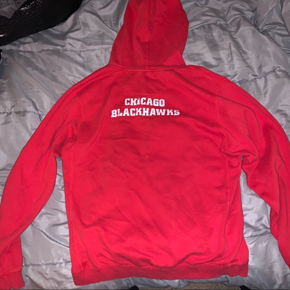 Red Chicago Blackhawks hoodie - Picture 3 of 6